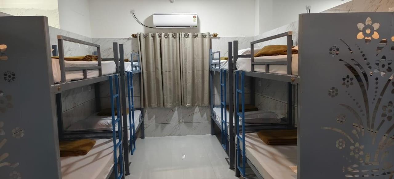 V R S Luxury Ac Dormitory Mysore Εξωτερικό φωτογραφία